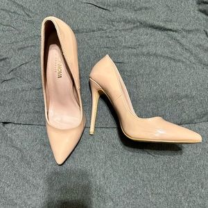 Fashion nova pumps